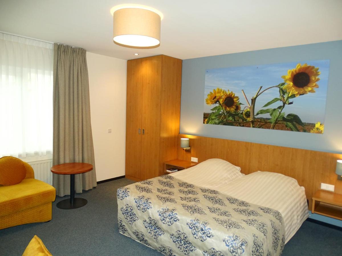 Hotel Cafe Restaurant "De Kroon" Wissenkerke Luaran gambar