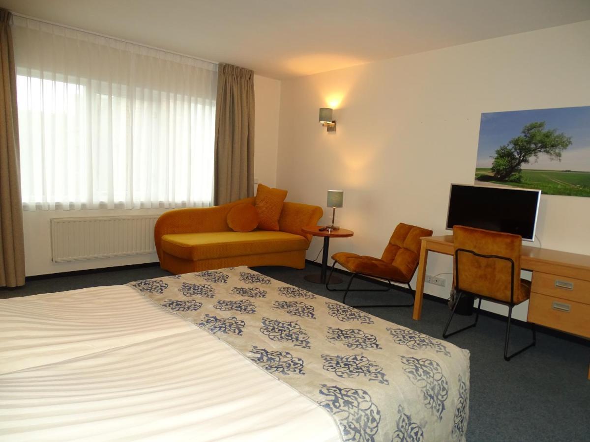 Hotel Cafe Restaurant "De Kroon" Wissenkerke Luaran gambar