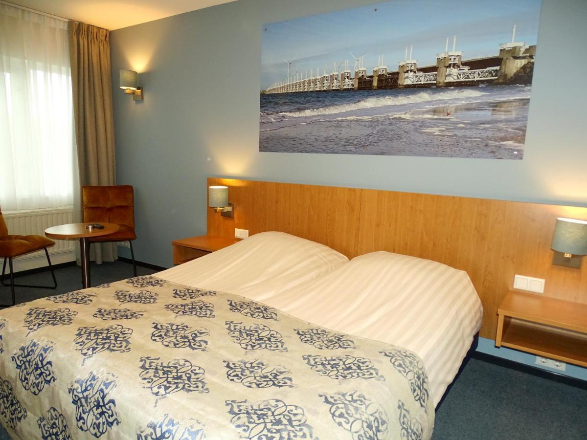 Hotel Cafe Restaurant "De Kroon" Wissenkerke Luaran gambar