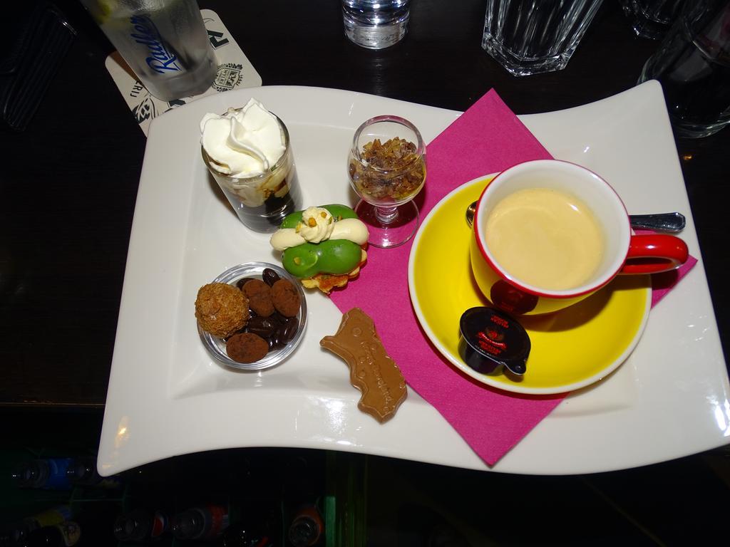Hotel Cafe Restaurant "De Kroon" Wissenkerke Luaran gambar
